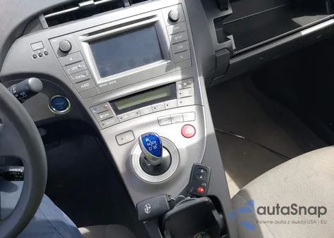 2015 Toyota Prius Plug-In z USA, uszkodzony, nr VIN JTDKN3DP0F3066087